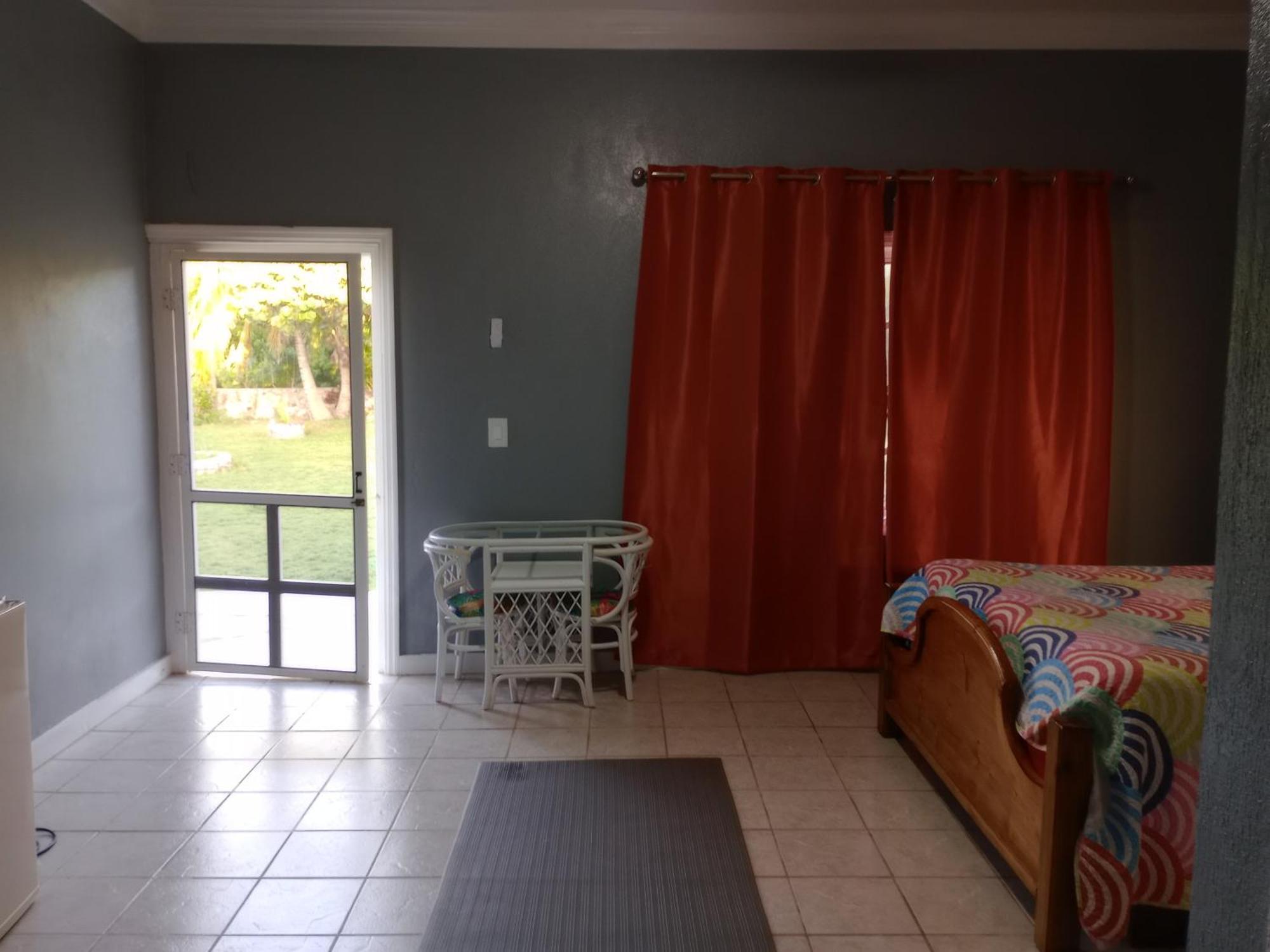 Surfers Manor Motel Gregory Town Bagian luar foto