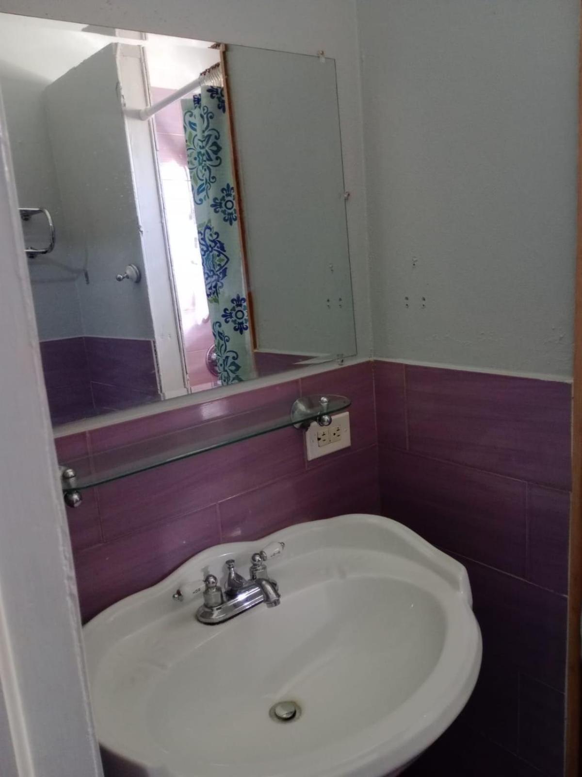 Surfers Manor Motel Gregory Town Bagian luar foto