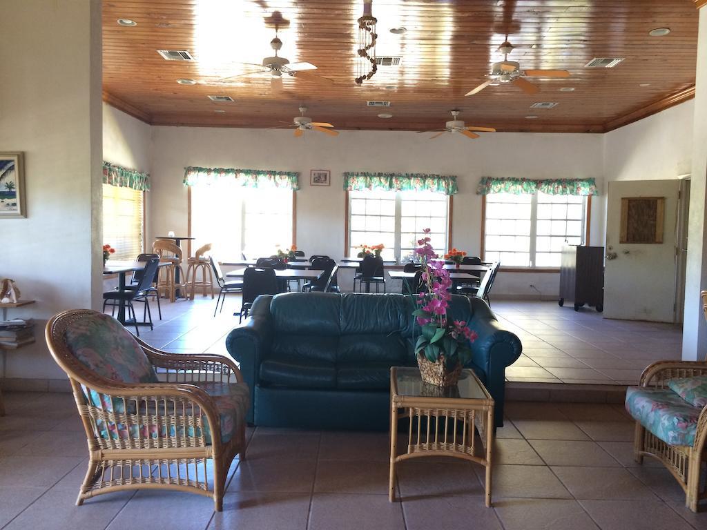Surfers Manor Motel Gregory Town Bagian luar foto