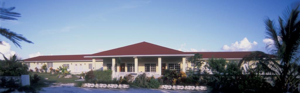 Surfers Manor Motel Gregory Town Bagian luar foto