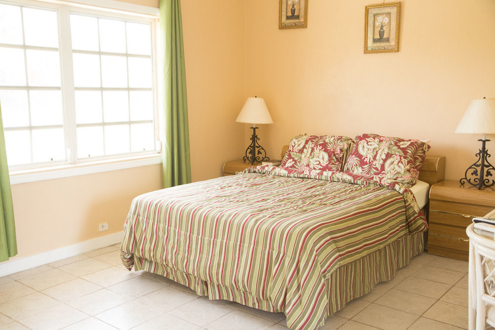 Surfers Manor Motel Gregory Town Bagian luar foto
