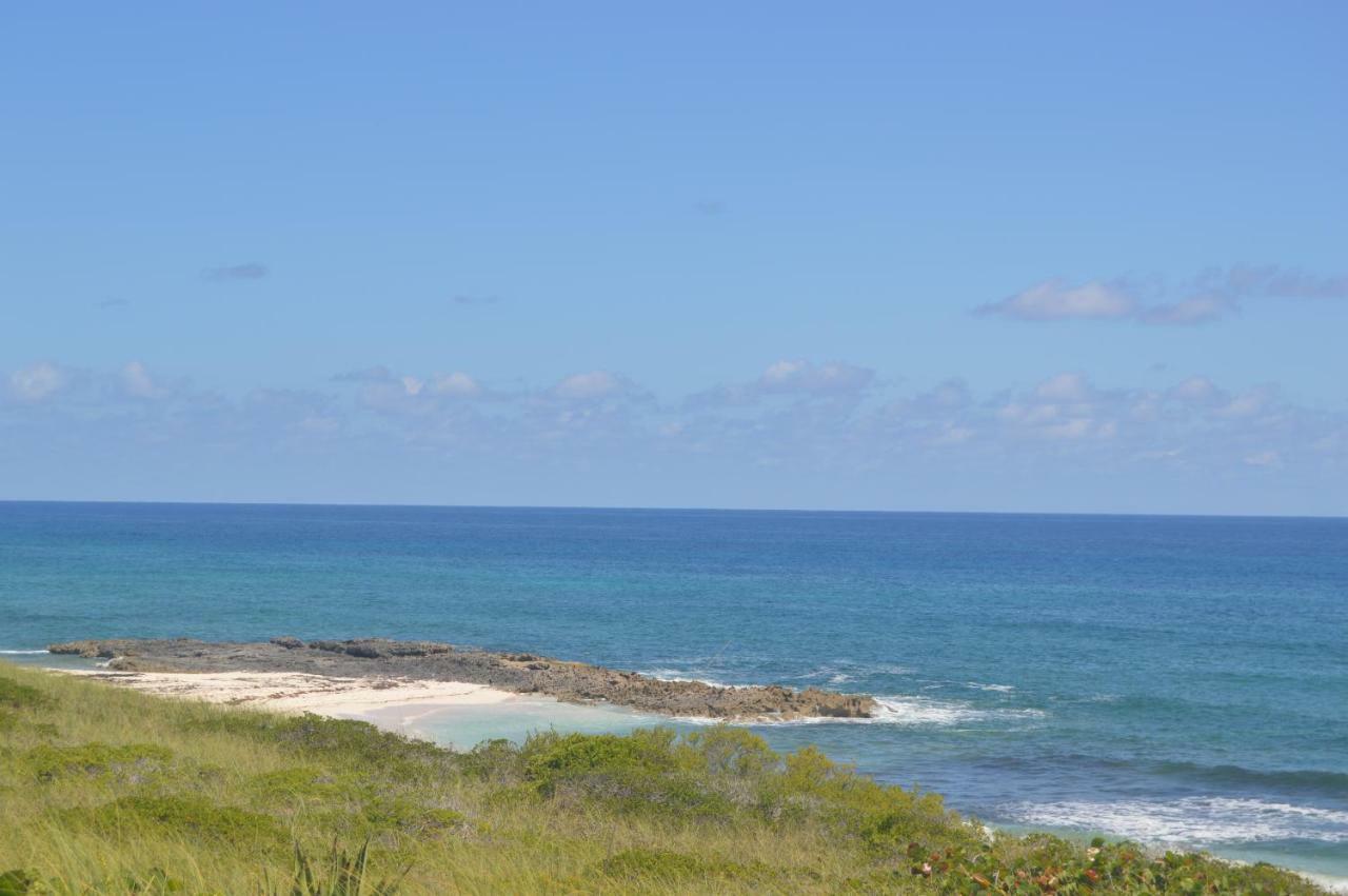 Surfers Manor Motel Gregory Town Bagian luar foto